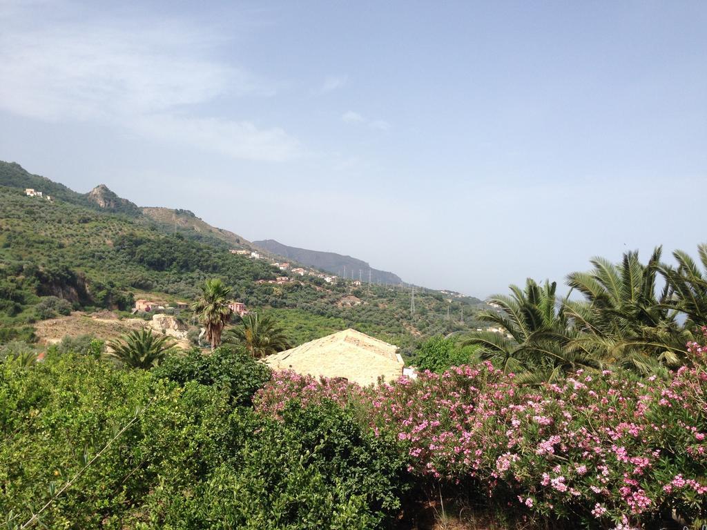 בית הארחה SantʼAgata di Militello 	Giardino Di Sicilia מראה חיצוני תמונה